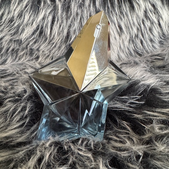 Angel Mugler Rechargeable Refillable Perfume - Picture 3 of 5